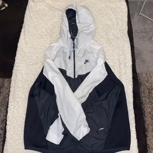 Mens Nike Windbreaker jacket size XXL